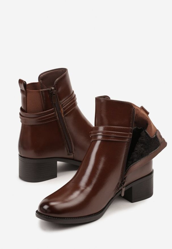 Born2be - Brązowe Botki Sztyblety z Metalicznymi Ozdobami Falavela. Okazja: na co dzień. Zapięcie: zamek. Kolor: brązowy. Wzór: aplikacja. Styl: casual, elegancki