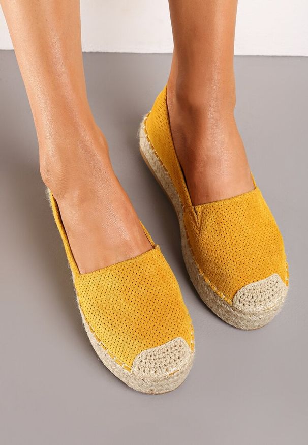 Renee - Żółte Casualowe Espadryle na Grubej Podeszwie Ozdobionej Plecionką Honorelle. Okazja: na co dzień. Kolor: żółty. Materiał: len, jeans. Wzór: aplikacja. Sezon: lato, wiosna. Styl: casual