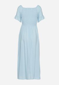 Born2be - Jasnoniebieska Bawełniana Sukienka o Kroju Hiszpanki z Elastyczną Górą Niloviria. Okazja: na co dzień. Typ kołnierza: dekolt hiszpanka. Kolor: niebieski. Materiał: bawełna. Długość rękawa: krótki rękaw. Styl: casual, klasyczny #4