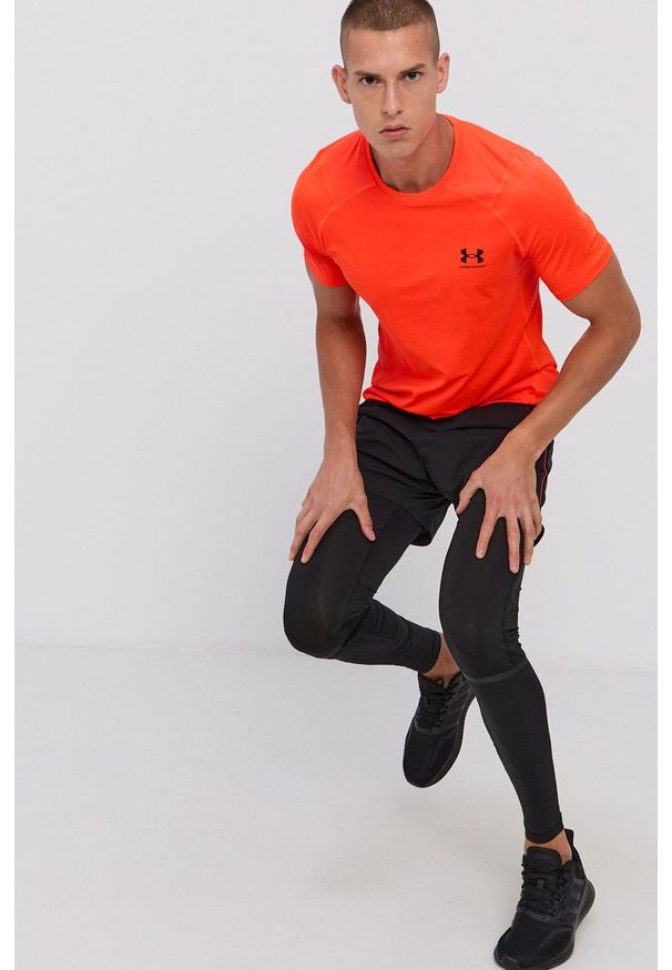 Under Armour - T-shirt. Okazja: na co dzień. Kolor: pomarańczowy. Materiał: dzianina. Styl: casual