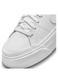 Nike WMNS Court Legacy Lift Sneakersy damskie. Okazja: na co dzień. Kolor: biały. Materiał: guma, syntetyk, skóra. Szerokość cholewki: normalna. Model: Nike Court. Sport: tenis #6