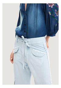 Desigual Spodnie materiałowe 26SWPW25 Niebieski Regular Fit. Kolor: niebieski. Materiał: bawełna #4