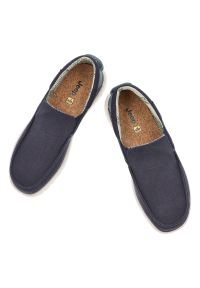 Granatowe Półbuty Jeep Stylowe Wsuwane Obuwie Męskie. Okazja: na co dzień, na spacer. Zapięcie: bez zapięcia. Kolor: niebieski. Materiał: guma, jeans. Sezon: lato. Styl: elegancki #6