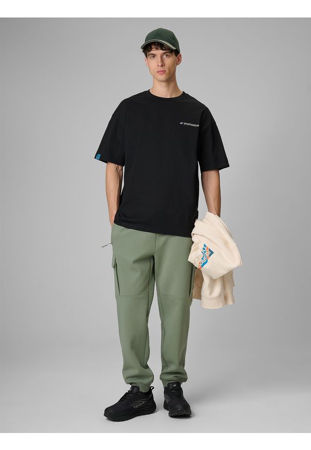 4f - 4F T-shirt loose z nadrukiem męski - czarny XL. Okazja: na co dzień. Kolor: czarny. Materiał: dzianina, bawełna, materiał. Długość: długie. Wzór: nadruk. Styl: casual