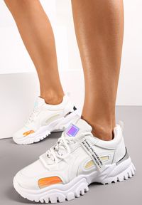 Renee - Białe Sneakersy z Metaliczną Wstawką na Grubej Podeszwie Delivis. Kolor: biały #4