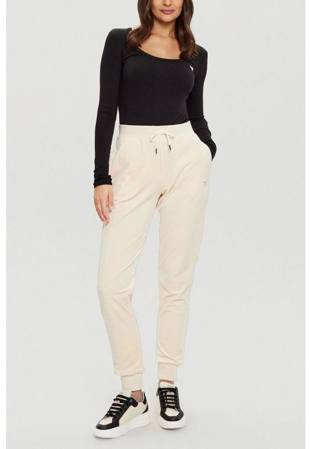 Guess - GUESS Czarny damski longsleeve Colette, Rozmiar M. Kolor: czarny. Długość rękawa: długi rękaw