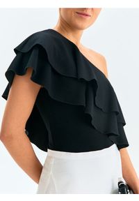 Sinsay - Body na jedno ramię z falbanami i domieszką wiskozy - czarny. Kolor: czarny. Materiał: wiskoza
