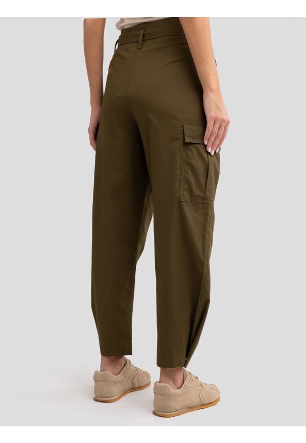 Big-Star - Spodnie damskie cargo z regulacją dołu nogawki khaki Katris 303. Okazja: na co dzień. Kolor: zielony. Materiał: bawełna, jeans, tkanina. Wzór: haft. Sezon: lato. Styl: elegancki, casual