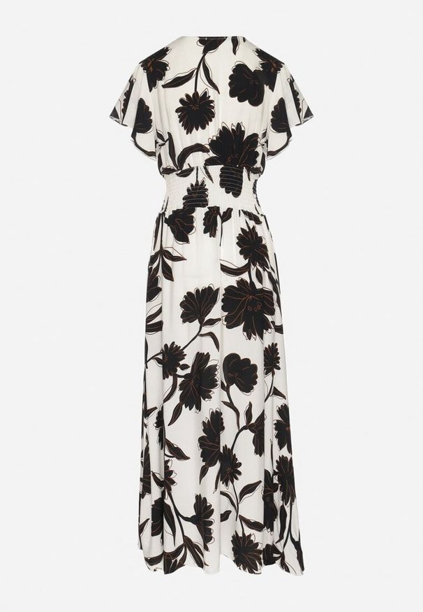 Born2be - Czarna Wiskozowa Sukienka Rozkloszowana w Kwiaty Arisona. Okazja: na randkę. Typ kołnierza: dekolt w kształcie V. Kolor: czarny. Materiał: wiskoza. Wzór: kwiaty. Sezon: wiosna, lato