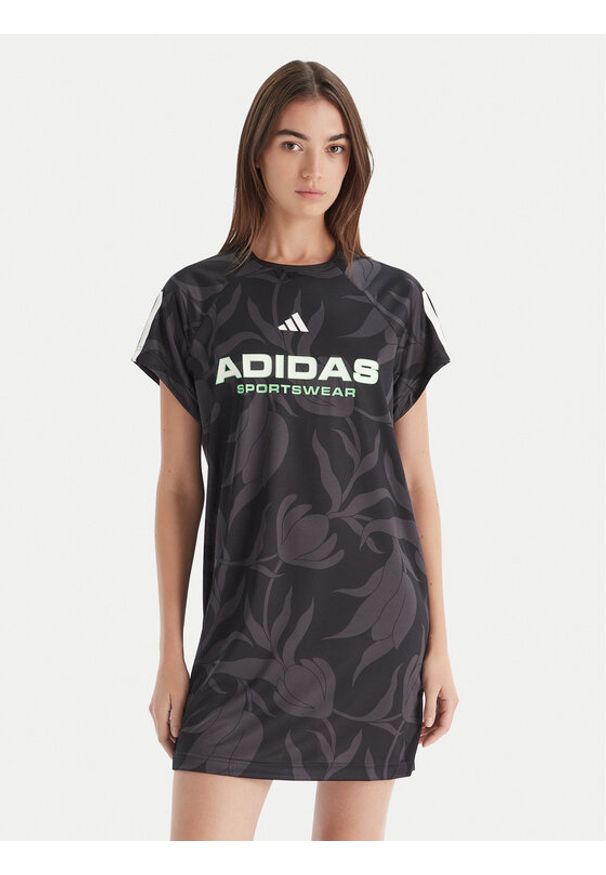Adidas - adidas Sukienka codzienna Tiro x Common Goal Graphic JL7638 Czarny Loose Fit. Okazja: na co dzień. Kolor: czarny. Materiał: syntetyk. Typ sukienki: proste. Styl: casual