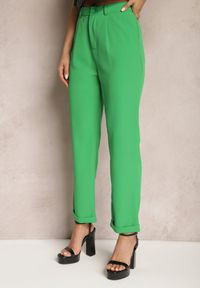 Renee - Zielone Klasyczne Spodnie High Waist Zapinane na Zamek Błyskawiczny Xalona. Stan: podwyższony. Kolor: zielony. Styl: klasyczny