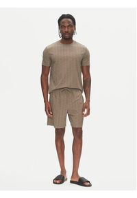 Emporio Armani Szorty sportowe EM000695 AF12362 U6189 Brązowy Regular Fit. Kolor: brązowy. Materiał: syntetyk. Styl: sportowy