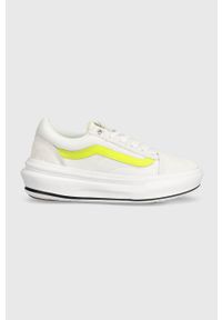 Vans sneakersy Old Skool Overt CC kolor biały VN0A7Q5EZUD1. Nosek buta: okrągły. Kolor: biały. Materiał: guma. Obcas: na platformie. Model: Vans Old Skool #1