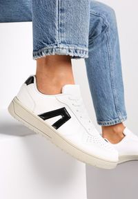 Renee - Biało-Czarne Sneakersy z Wstawkami Araa. Wysokość cholewki: przed kostkę. Kolor: biały. Szerokość cholewki: normalna #4