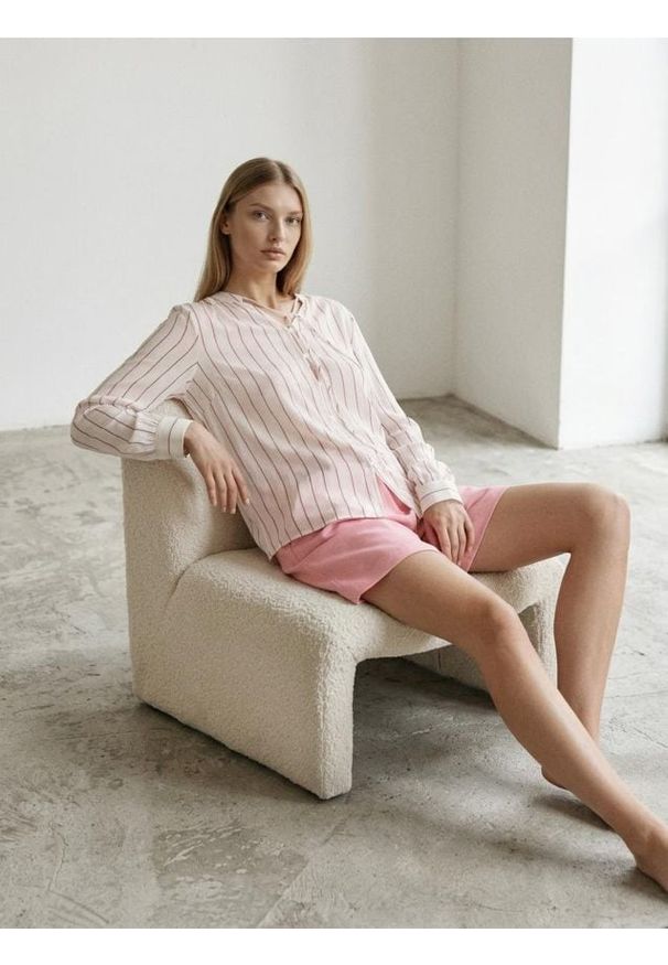 Sinsay - Wiskozowa koszula w paski - wielobarwny. Materiał: wiskoza. Wzór: paski