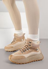 Born2be - Ciemnobeżowe Sportowe Sneakersy Śniegowce Vices na Grubej Podeszwie Nellsana. Okazja: na co dzień. Kolor: beżowy. Materiał: jeans. Szerokość cholewki: normalna. Wzór: aplikacja #3