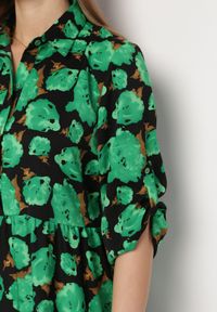 Born2be - Zielono-Czarna Rozkloszowana Sukienka Maxi w Abstrakcyjne Kwiaty z Guzikami Przy Dekolcie Millara. Kolor: zielony. Długość rękawa: długi rękaw. Wzór: kwiaty. Długość: maxi #5