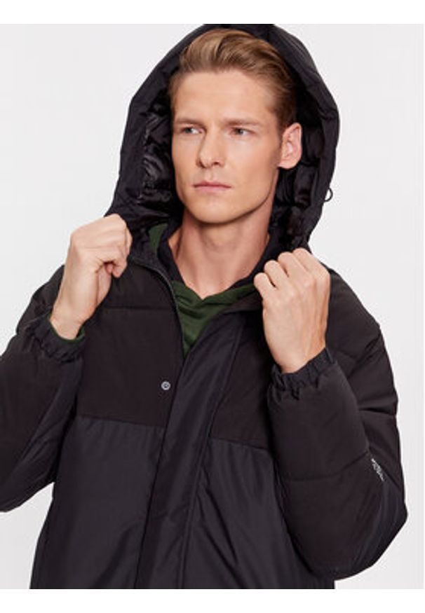 Jack & Jones - Jack&Jones Kurtka zimowa 12235870 Czarny Regular Fit. Kolor: czarny. Materiał: syntetyk. Sezon: zima