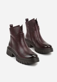 Born2be - Bordowe Casualowe Botki na Podeszwie z Tłoczeniami Rasidia. Okazja: na co dzień. Zapięcie: zamek. Kolor: czerwony. Styl: casual #6