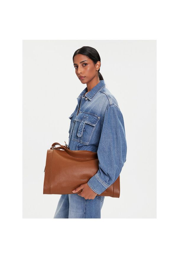 Torebka Coccinelle. Kolor: brązowy