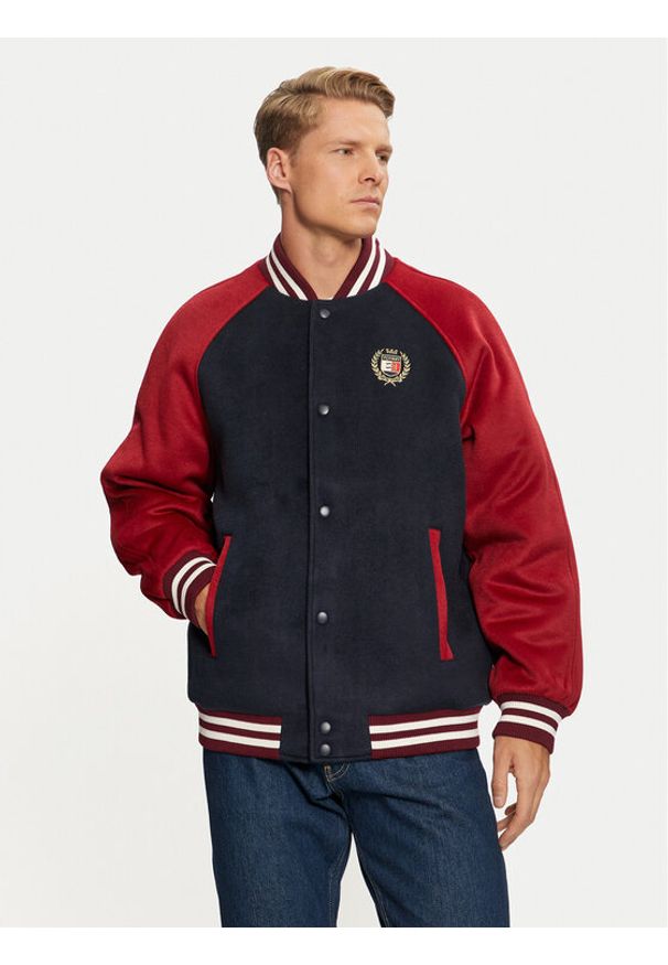 Tommy Jeans Kurtka bomber DM0DM19631 Granatowy Regular Fit. Kolor: niebieski. Materiał: syntetyk