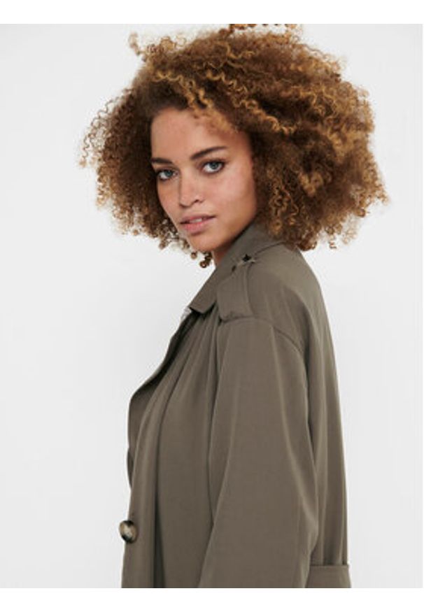only - ONLY Trencz 15217799 Brązowy Relaxed Fit. Kolor: brązowy. Materiał: syntetyk