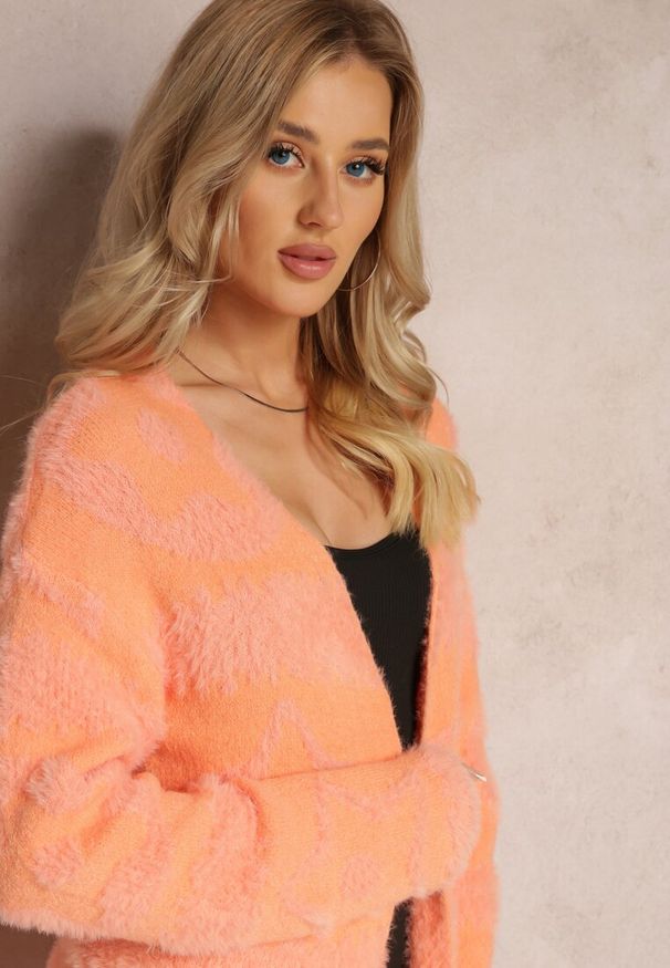Renee - Pomarańczowy Długi Kardigan Puszysty Aborra. Kolekcja: plus size. Kolor: pomarańczowy. Materiał: tkanina, dzianina. Długość: długie. Wzór: aplikacja