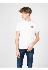 Pepe Jeans T-shirt "Sutton" | PM508504 | Sutton | Mężczyzna | Biały. Okazja: na co dzień. Kolor: biały. Materiał: bawełna. Wzór: nadruk, aplikacja. Styl: casual #2
