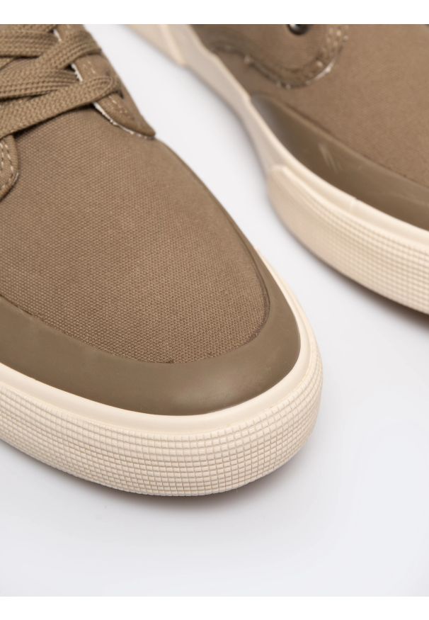 Big-Star - Trampki męskie niskie khaki RR174064 303. Okazja: na co dzień, na spacer. Kolor: zielony. Materiał: guma, materiał. Styl: elegancki, casual