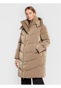 Calvin Klein Płaszcz zimowy Modern K20K204690 Beżowy Regular Fit. Kolor: beżowy. Materiał: syntetyk. Sezon: zima