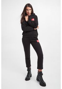 Armani Exchange - Bluza dresowa damska ARMANI EXCHANGE. Typ kołnierza: kaptur. Materiał: dresówka. Wzór: aplikacja #2