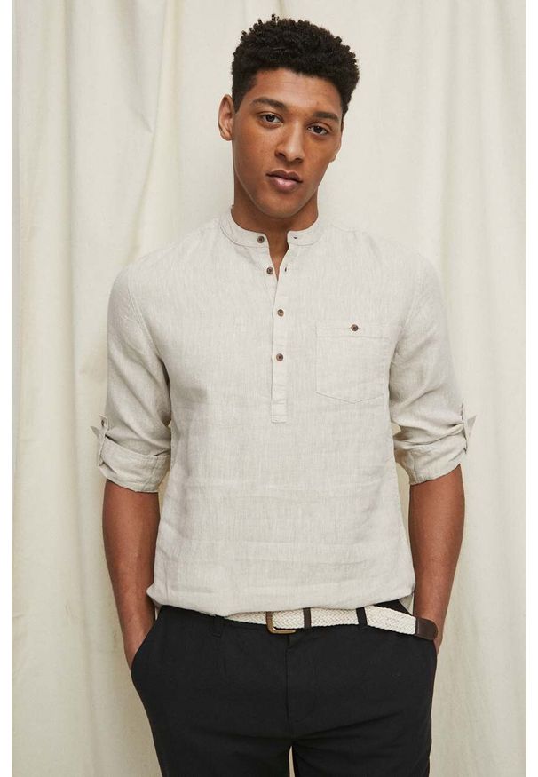 medicine - Medicine koszula lniana męska kolor beżowy regular ze stójką. Typ kołnierza: kołnierzyk stójkowy. Kolor: beżowy. Materiał: len. Długość rękawa: długi rękaw. Długość: krótkie. Wzór: gładki