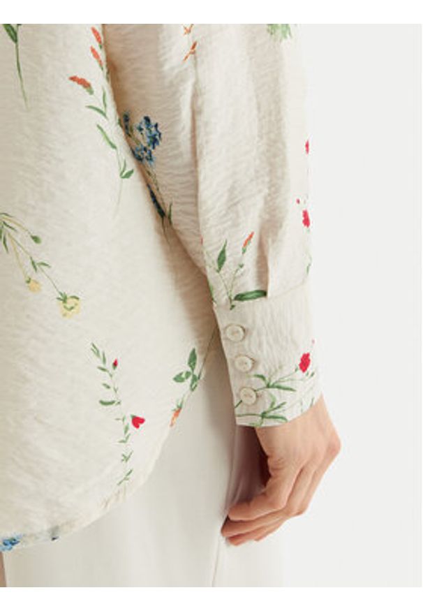Vero Moda Koszula Josie 10315150 Beżowy Oversize. Kolor: beżowy. Materiał: wiskoza