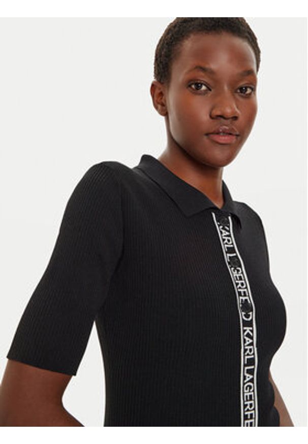 Karl Lagerfeld - KARL LAGERFELD Sukienka dzianinowa 246W1320 Czarny Slim Fit. Typ kołnierza: dekolt w karo. Kolor: czarny. Materiał: syntetyk