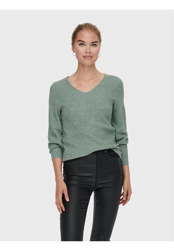 only - ONLY Sweter Atia 15230147 Zielony Regular Fit. Kolor: zielony. Materiał: wiskoza