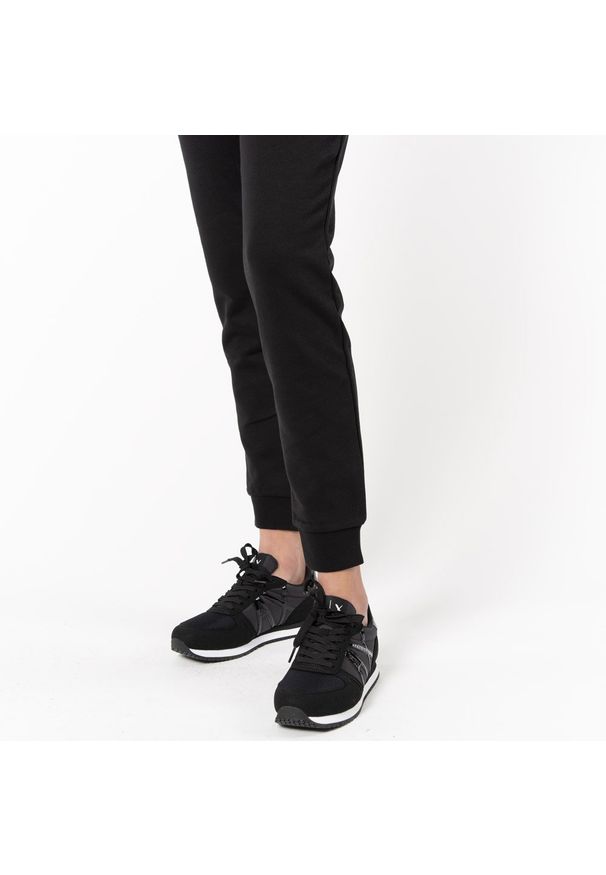 Dresy Armani Exchange (8NYPDX YJ68Z 1200). Kolor: czarny. Materiał: dresówka. Sport: turystyka piesza