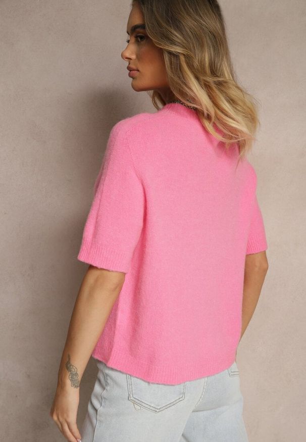 Renee - Różowy Sweter o Fasonie T-shirtu z Wełną Dannirae. Okazja: na co dzień. Kolor: różowy. Materiał: wełna. Długość rękawa: krótki rękaw. Długość: krótkie. Styl: casual, elegancki
