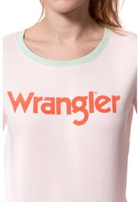 Wrangler - DAMSKI SWETER WRANGLER RETRO KABEL SWT ROSEWATER W602RHYLF 112130380. Wzór: nadruk. Styl: retro #4