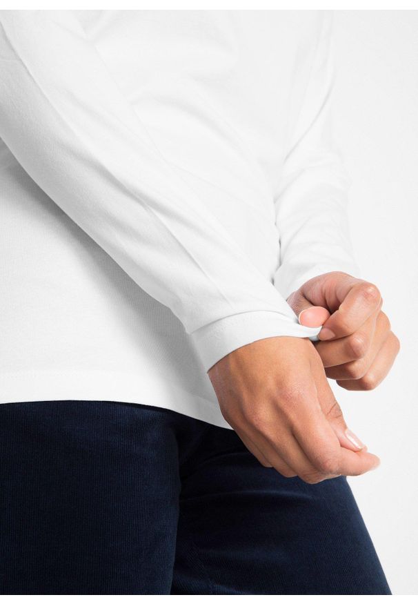 bonprix - Shirt w dopasowanym fasonie z długim rękawem. Okazja: na co dzień. Kolor: biały. Materiał: bawełna. Długość rękawa: długi rękaw. Długość: długie. Styl: casual