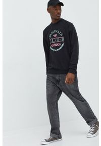 adidas Originals bluza bawełniana męska kolor czarny z aplikacją. Kolor: czarny. Materiał: bawełna. Długość rękawa: raglanowy rękaw. Wzór: aplikacja #2