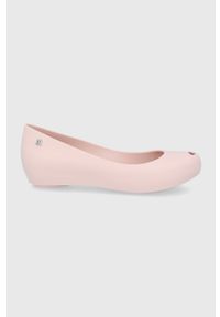 melissa - Melissa baleriny ULTRAGIRL BASIC kolor różowy na płaskim obcasie. Nosek buta: okrągły. Kolor: różowy. Materiał: guma, kauczuk. Obcas: na obcasie. Wysokość obcasa: niski #1