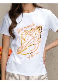 Sinsay - Bawełniana koszulka z cekinową aplikacją - biały. Kolor: biały. Materiał: bawełna. Wzór: aplikacja #1