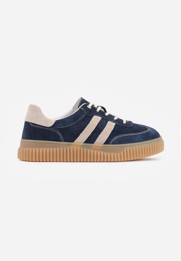 Born2be - Granatowe Zamszowe Sneakersy na Tłoczonej Kauczukowej Podeszwie z Paskami Taralia. Zapięcie: pasek. Kolor: niebieski. Materiał: zamsz, kauczuk