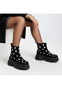 Czarne Botki S.Barski Modne Buty Damskie Na Platformie. Okazja: na co dzień. Kolor: czarny. Materiał: materiał. Wzór: aplikacja. Sezon: zima, jesień. Obcas: na platformie. Styl: glamour, casual, elegancki #1
