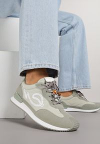 Born2be - Zielone Sneakersy z Geometrycznym Wzorem Prisnore. Okazja: na co dzień. Kolor: zielony. Materiał: jeans. Wzór: geometria #1