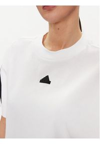 Adidas - adidas T-Shirt Future Icons 3-Stripes IV5270 Biały Relaxed Fit. Kolor: biały. Materiał: bawełna