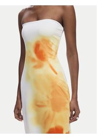 Desigual Sukienka letnia Amberes 25SWVK49 Écru Slim Fit. Materiał: syntetyk. Sezon: lato