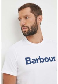 Barbour t-shirt bawełniany kolor biały z nadrukiem. Kolor: biały. Materiał: bawełna. Wzór: nadruk. Styl: klasyczny