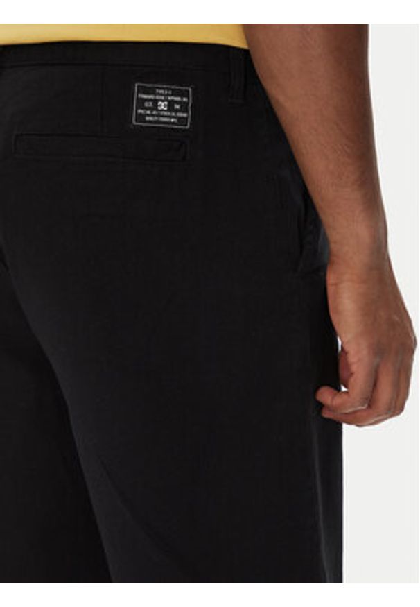 DC Shoes Szorty materiałowe Worker Relaxed ADYWS03087 Czarny Regular Fit. Kolor: czarny. Materiał: bawełna