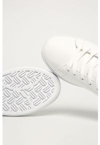 Big-Star - Big Star - Buty. Nosek buta: okrągły. Zapięcie: sznurówki. Kolor: biały. Materiał: syntetyk, materiał, skóra ekologiczna, guma. Szerokość cholewki: normalna. Obcas: na obcasie. Wysokość obcasa: niski #2